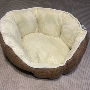 Dog/cat bed